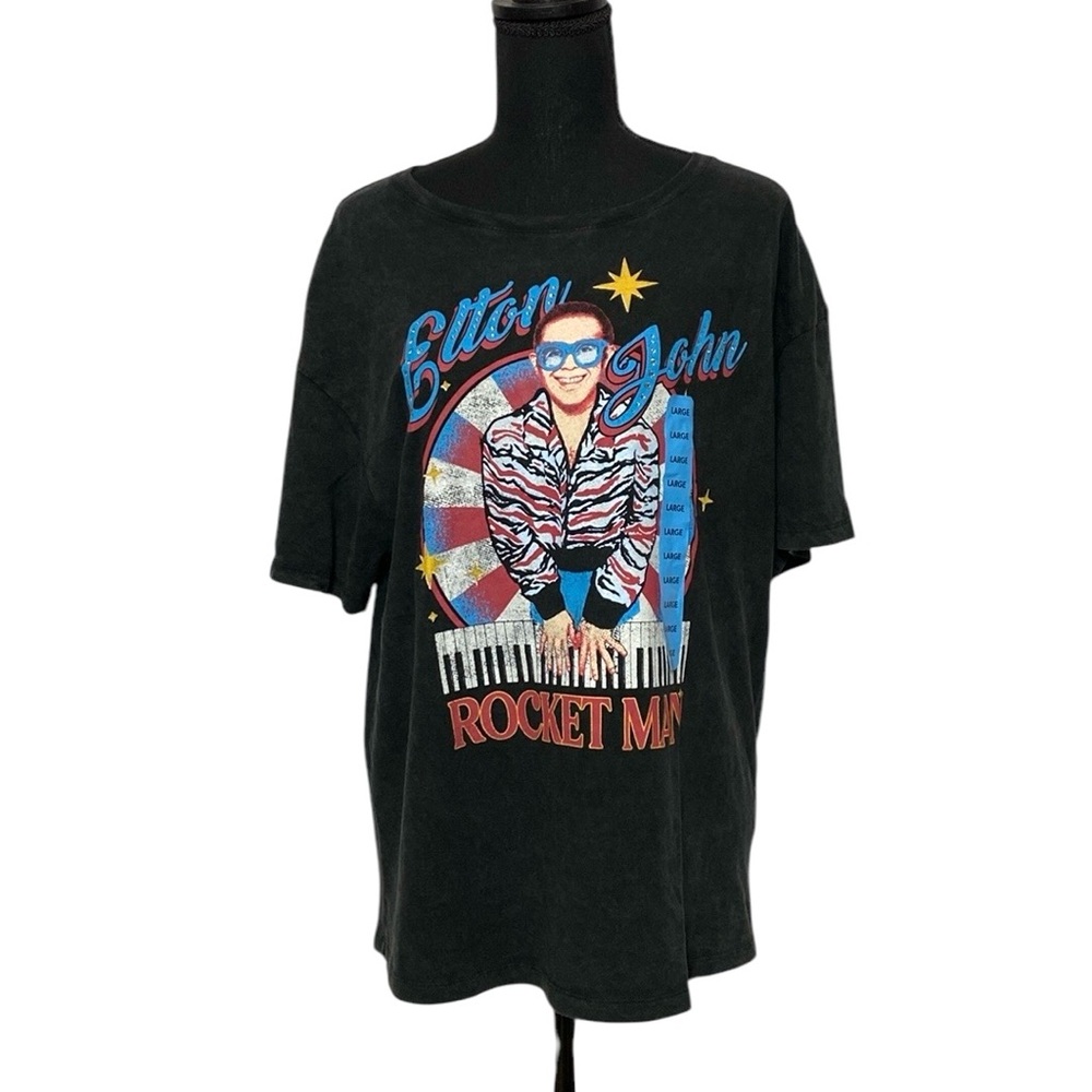 Elton John Soft Black/Grey Fabric Rocket Man Concert Music T-Shirt L